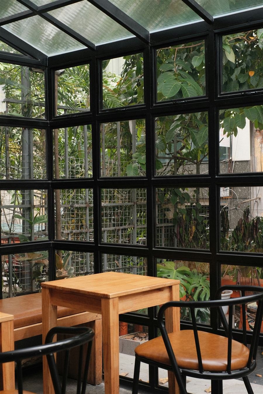 Cerramiento moderno conectado con el exterior